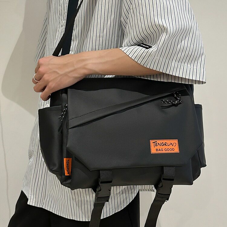 in大学生单肩斜挎包上课休闲背包女双肩旅游轻便日系包包男原宿复