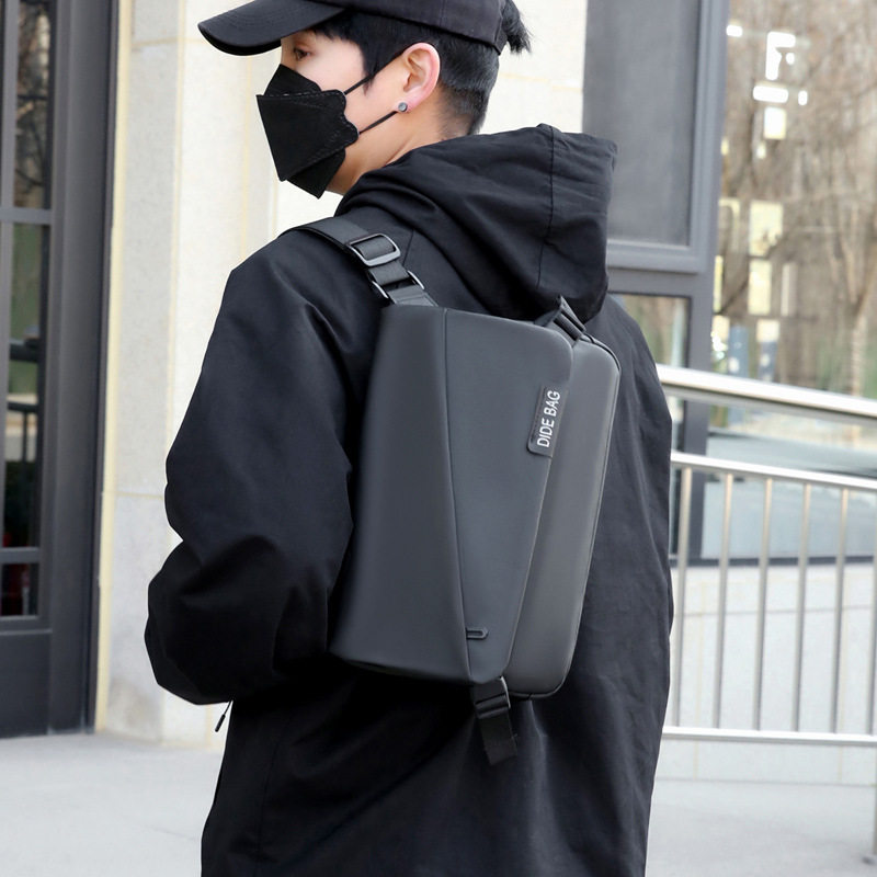 大容量斜挎背包女双肩旅游轻便2026新款男士时尚潮流便捷通勤商务