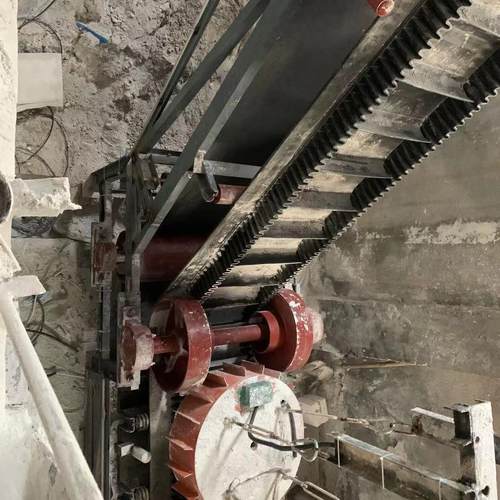 0-90度大倾角皮带输送上料机混凝土搅拌站大倾角爬坡输送机