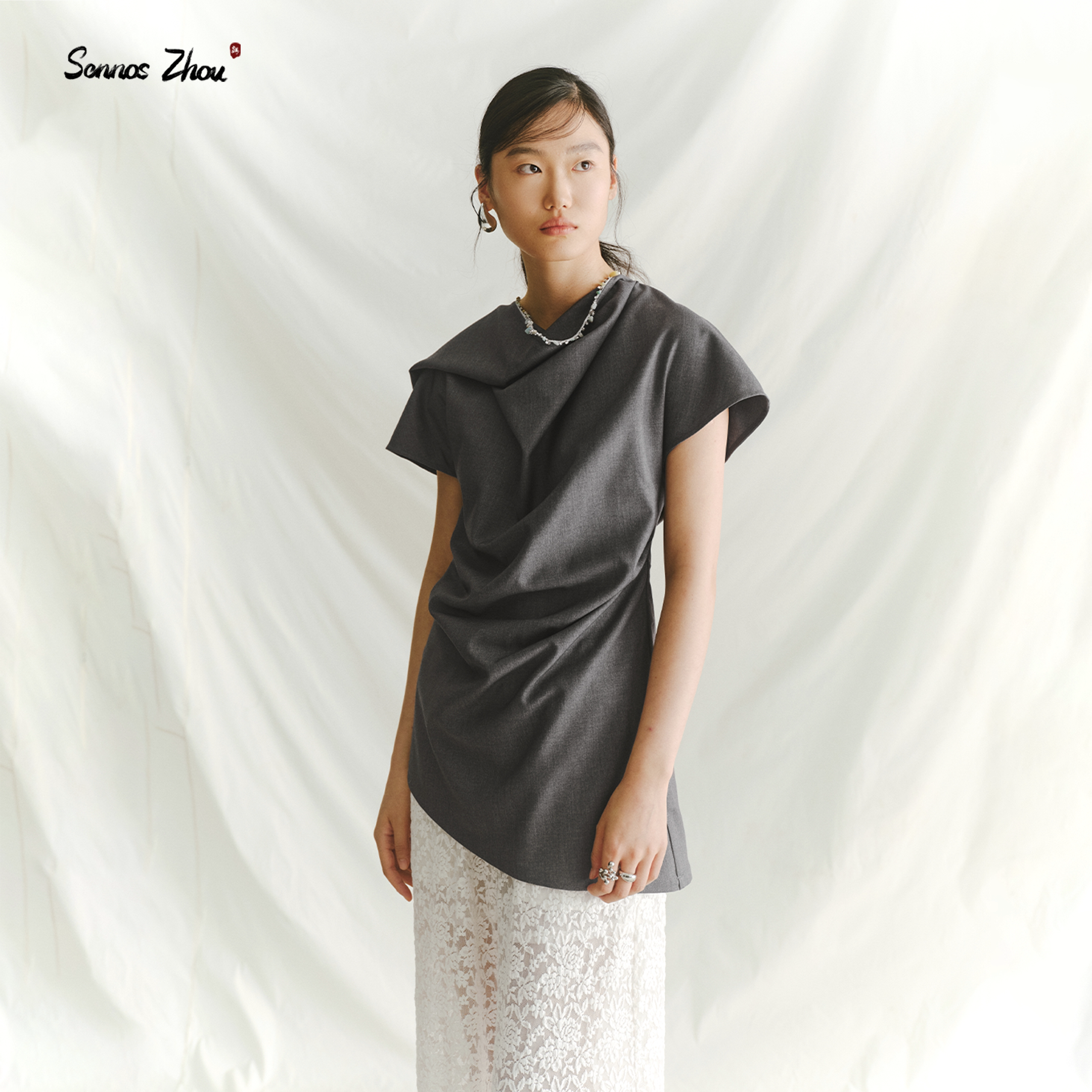 「砾光」sennos zhou不规则围巾式原石小衫女知性风灰色短袖早春