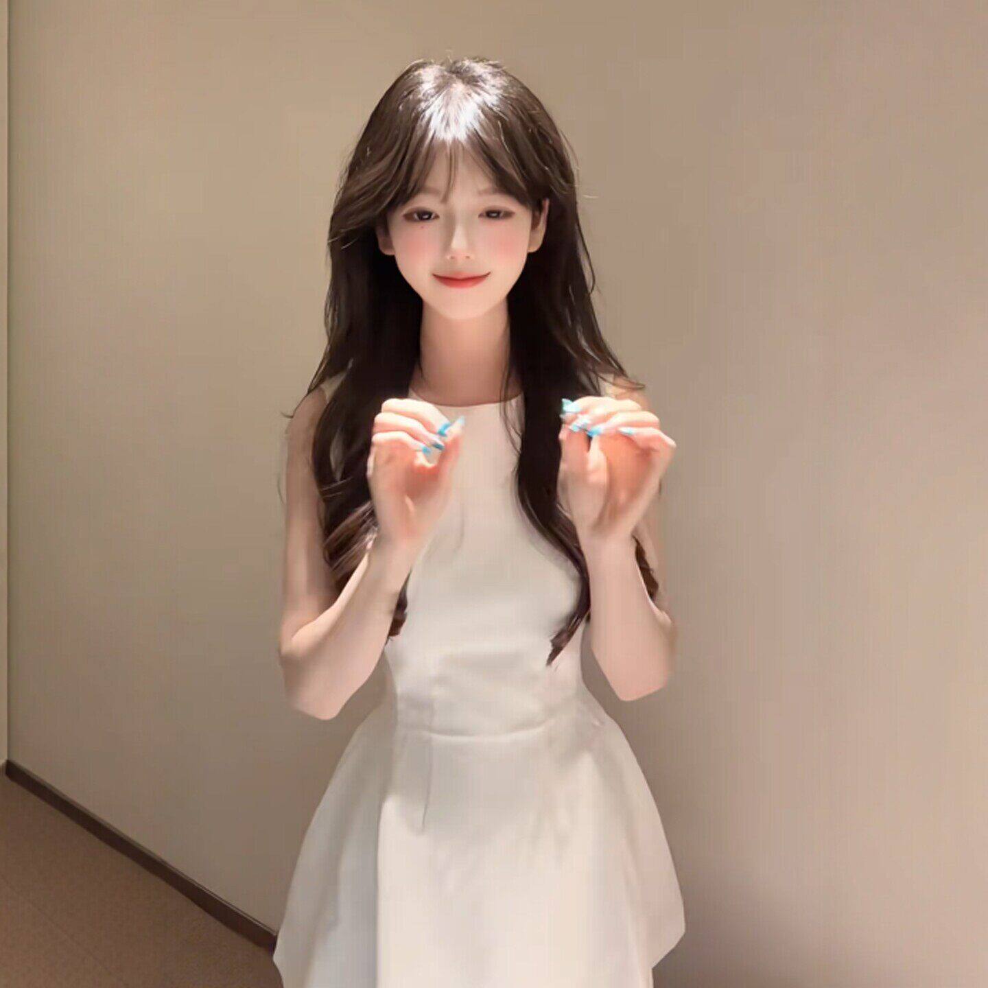 法式温柔风巨好看的背心连衣裙小个子穿搭漂亮独特蓬蓬短裙26春季