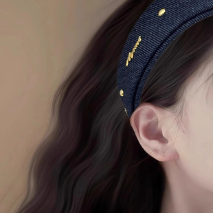 苏黎假期~博主风格牛仔字母发箍女韩版气质ins风高颅顶头箍盘发器