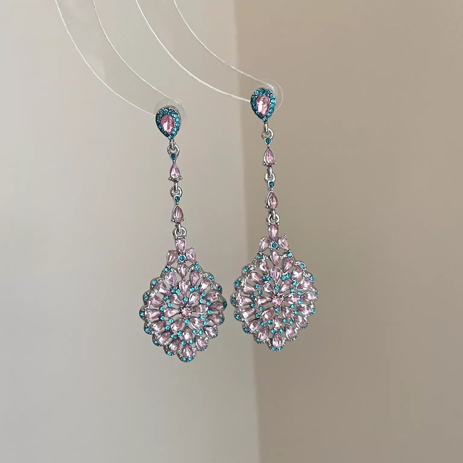 Vintage古着 Pink blue contrast rattan耳饰 - 实物图