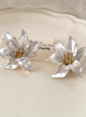 Vintage古着 Pure tulips耳饰