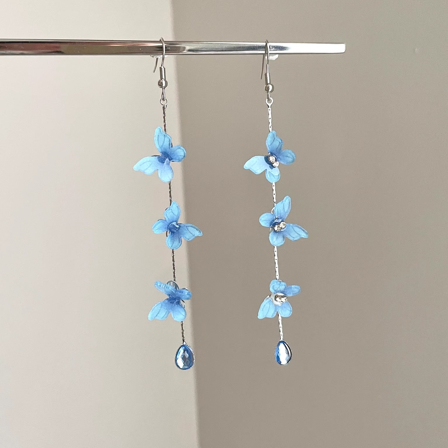 Vintage古着 Elegant blue butterfly tassel耳饰