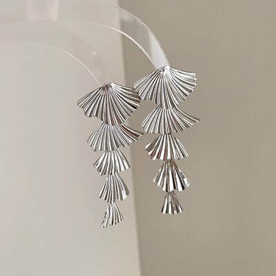 Vintage古着 Spring fog rain curtain耳饰