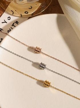 小蛮腰项链,2025新款,金吊坠,锁骨链,钛钢材质