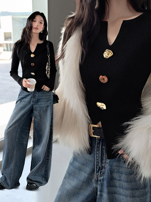 TOSEE 微喇袖纯色V领针织衫撞色纽扣装饰修身显瘦款内搭秋冬新款