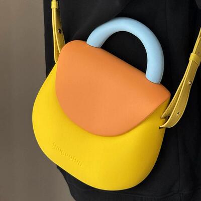 多巴胺可爱葫芦斜挎包夏季户外出行大容量通勤包送女朋友生日礼物