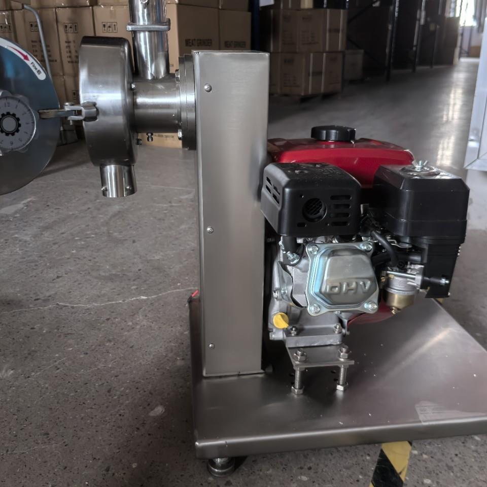 哈瑞斯汽油动力五谷杂粮磨粉机集市流动超细研磨商用立式磨粉机