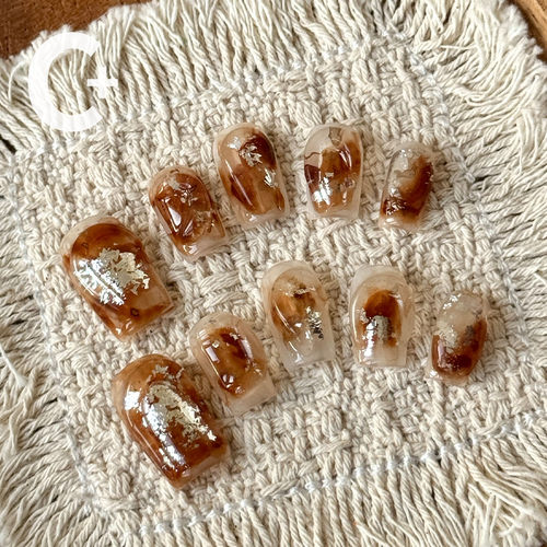 C+焦糖铂金琉璃 美甲穿戴甲琥珀色晕染棕色银箔显白秋冬手工短甲