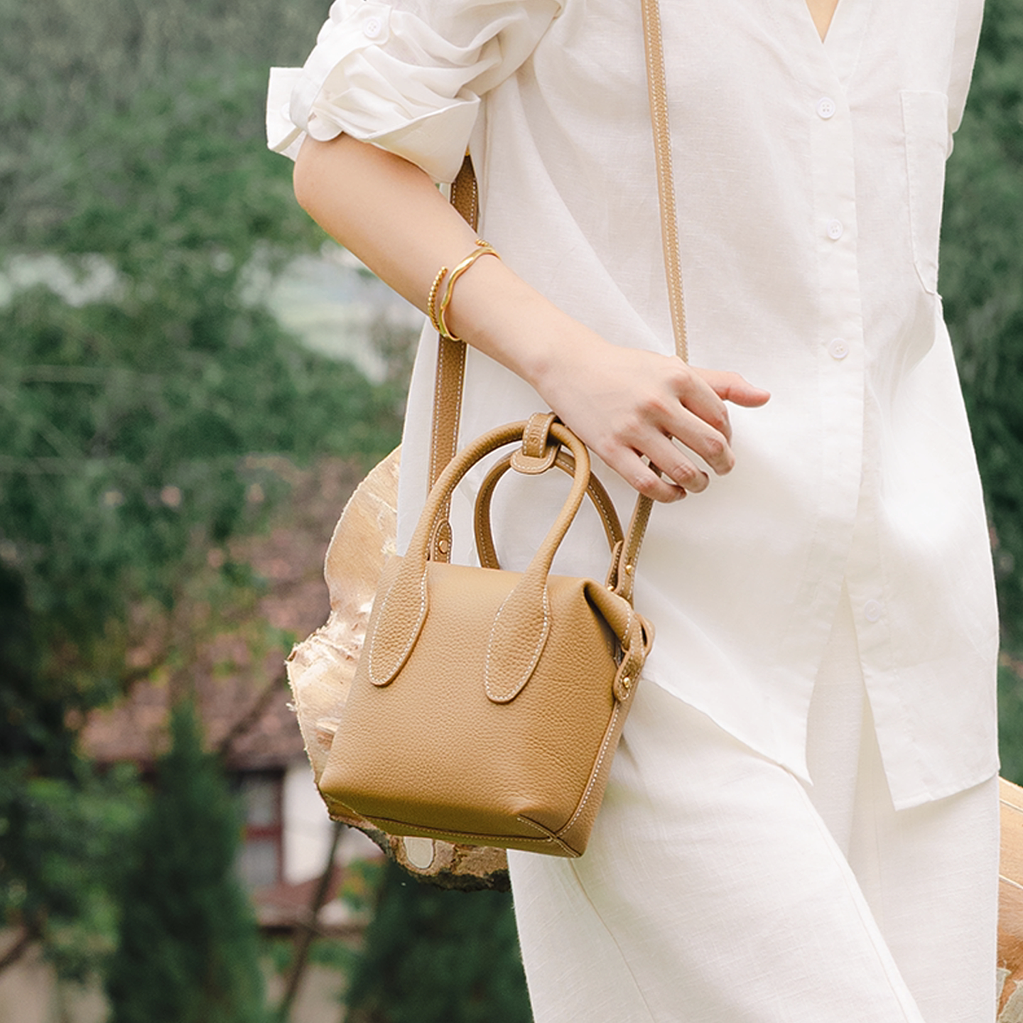 SIMEV杉谷花沿包头层牛皮新款原创大容量简约手提斜挎单肩包女