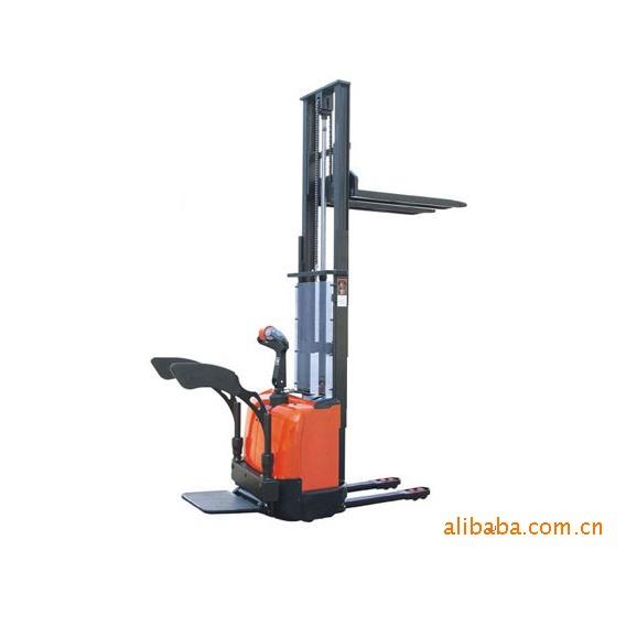 供应全电动堆高车--CLT20系列