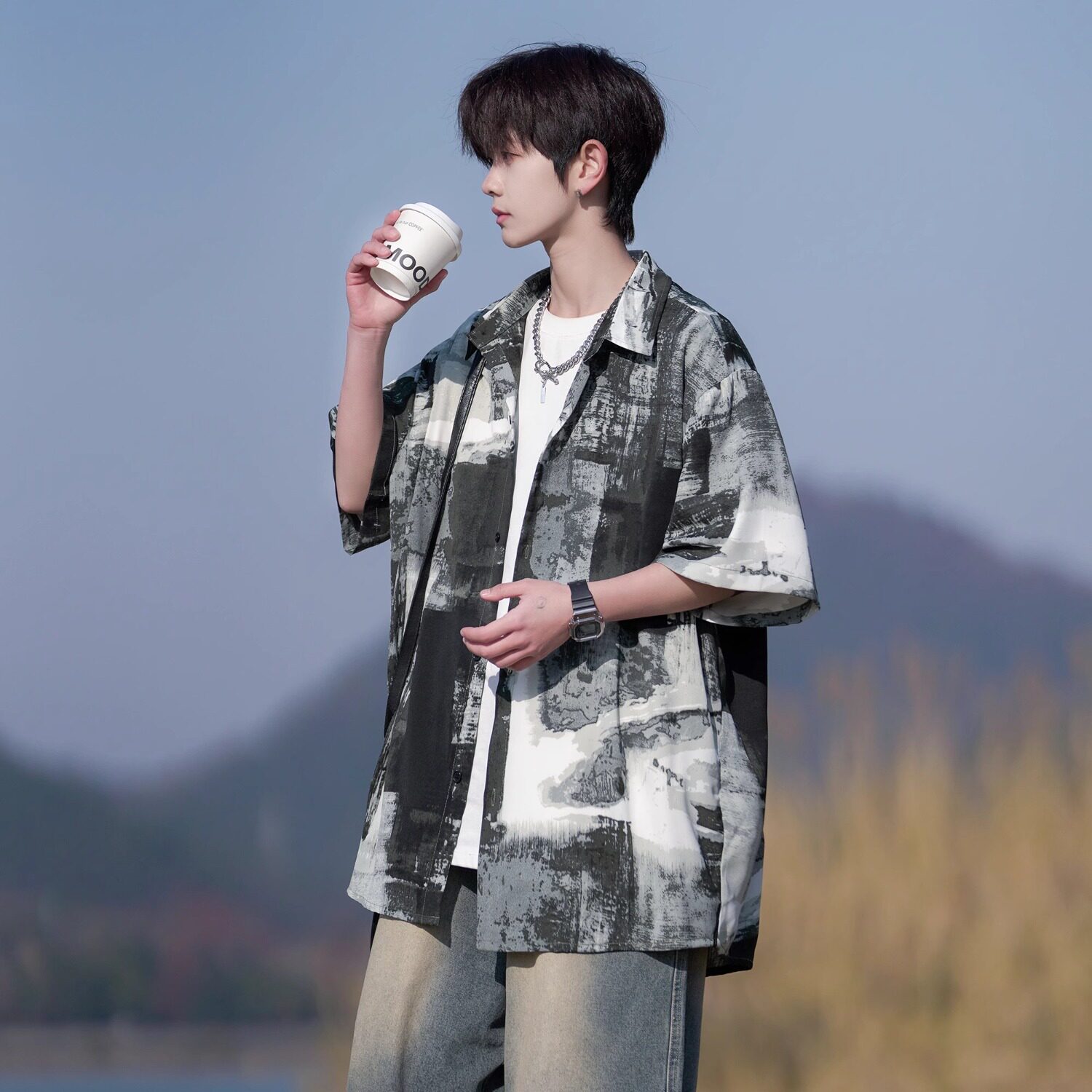 国风水墨画短袖衬衫男款夏季高级感痞帅男生宽松休闲翻领衬衣外套