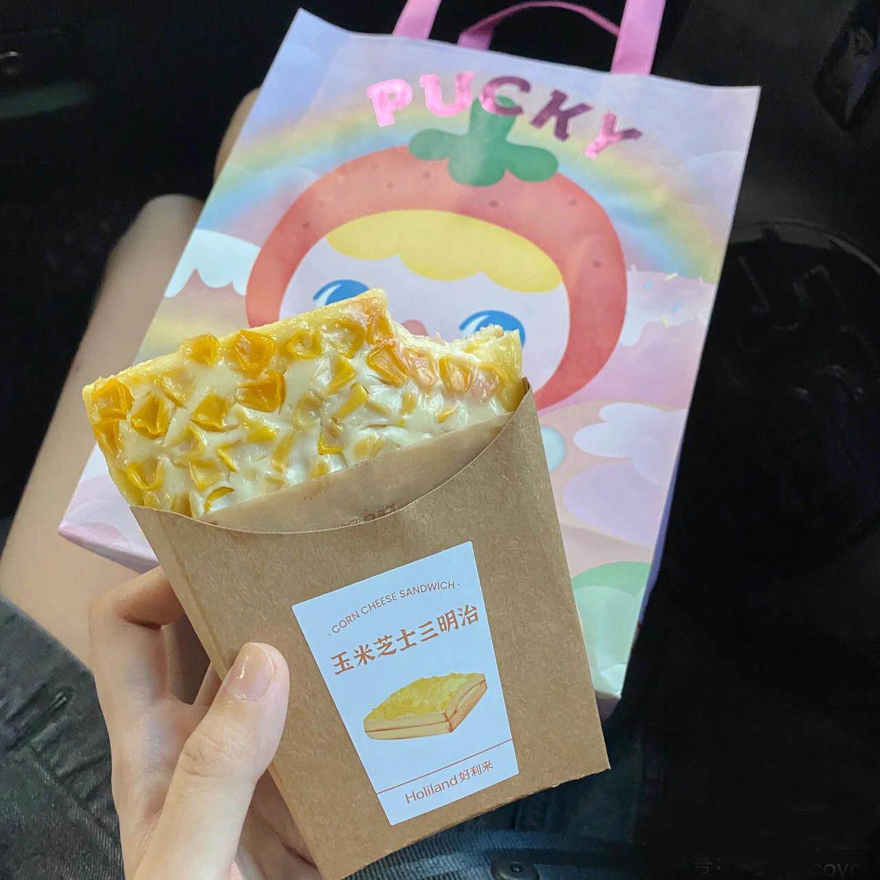 烘焙包装盒好利来同款玉米芝士三明治盒胡萝卜盒巧克力牛奶棒纸盒