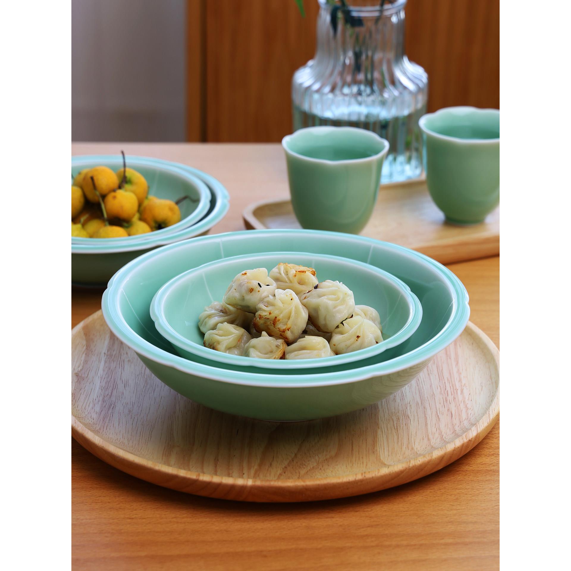龙泉青瓷宋韵餐具盘子菜盘汤盘零食点心盘中式葵口拌面碗宽边深盘