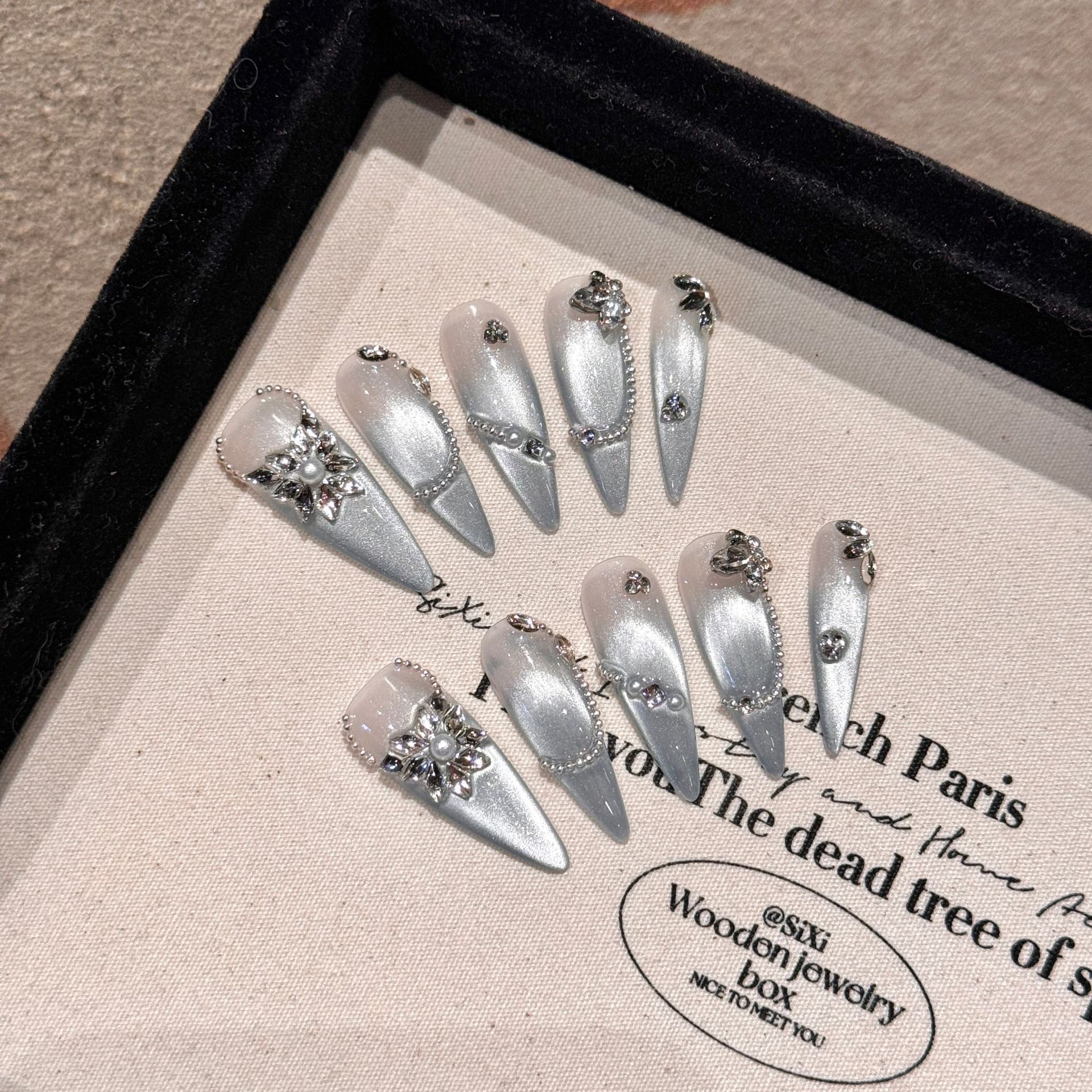 瑞卡曼【雾里探花】银色渐变猫眼纯手工穿戴甲重工清透显白流苏长