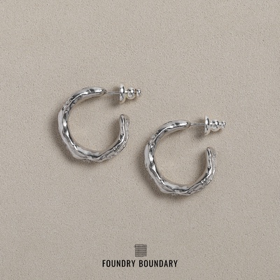 FOUNDRYBOUNDARY冰晶白水晶耳环