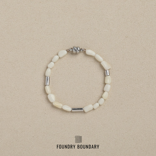 FOUNDRYBOUNDARY白珊瑚串珠手链