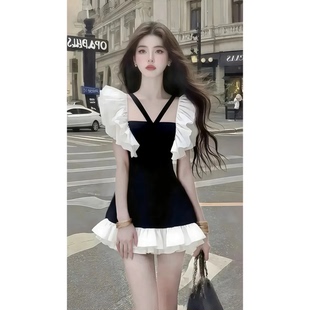 性感辣妹纯欲小众设计感新款夏季显瘦个性连衣裙修身显瘦收腰温柔