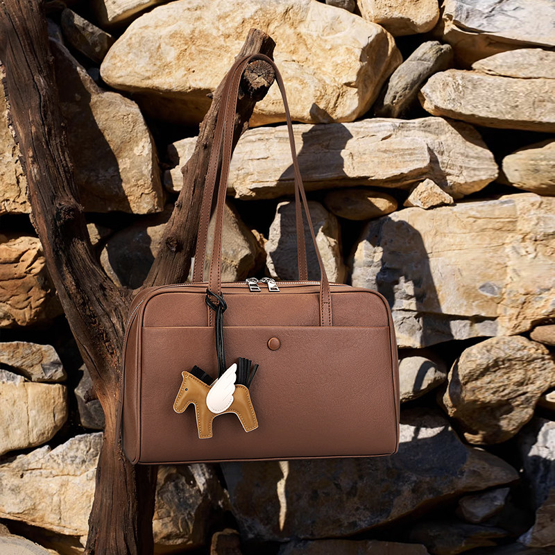 新款时尚托特包大容量真皮枕头包头层牛皮手提包单肩包波士顿女包,箱包皮具/热销女包/男包,波士顿包,淘宝优惠券,粉丝福利购,淘宝优惠卷