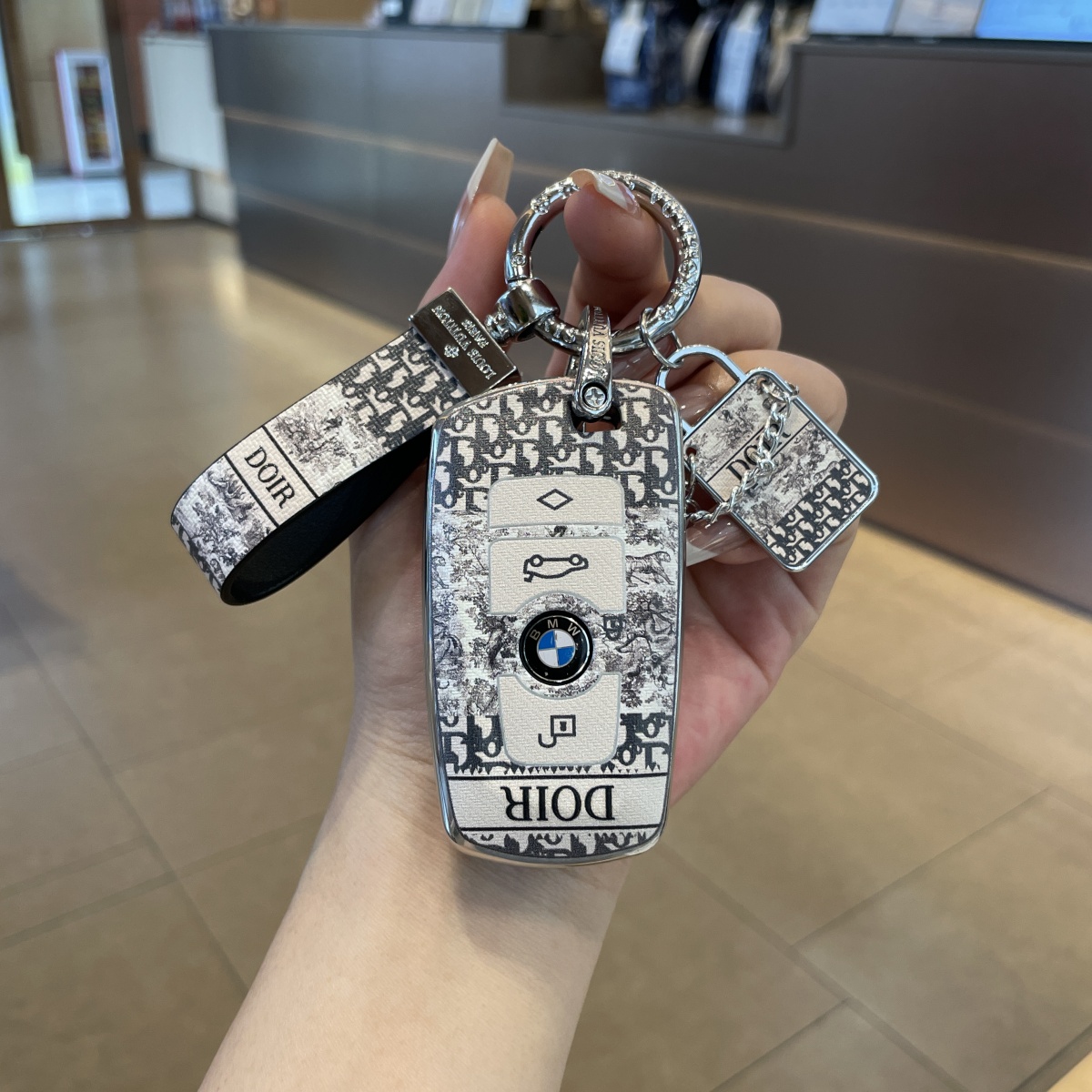 适用于宝马钥匙套5系3系1系7x1x2x3x5刀锋ix3壳i3扣530320三325li