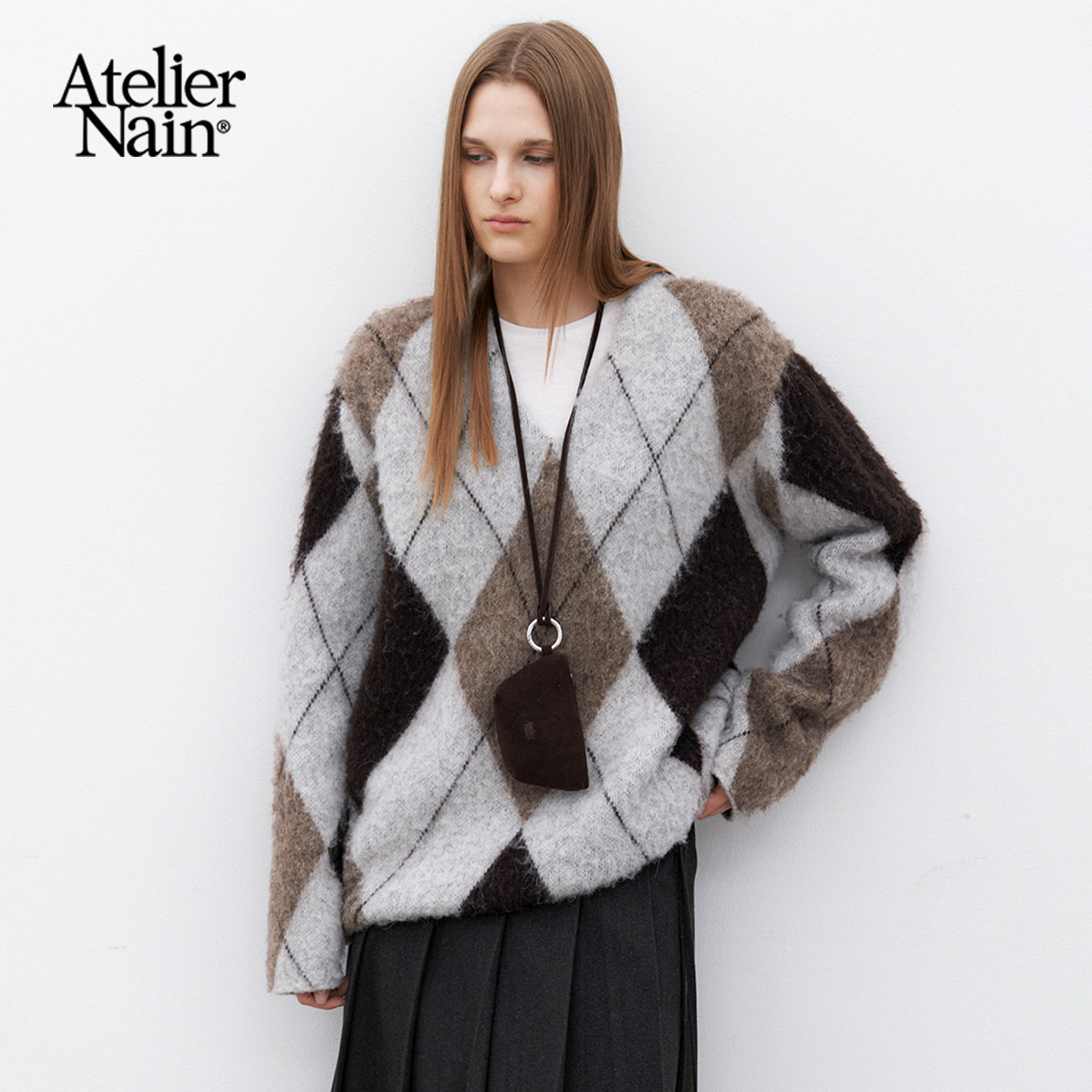 Atelier Nain2025年冬季菱形保暖V领韩版针织衫女学院风复古毛衣