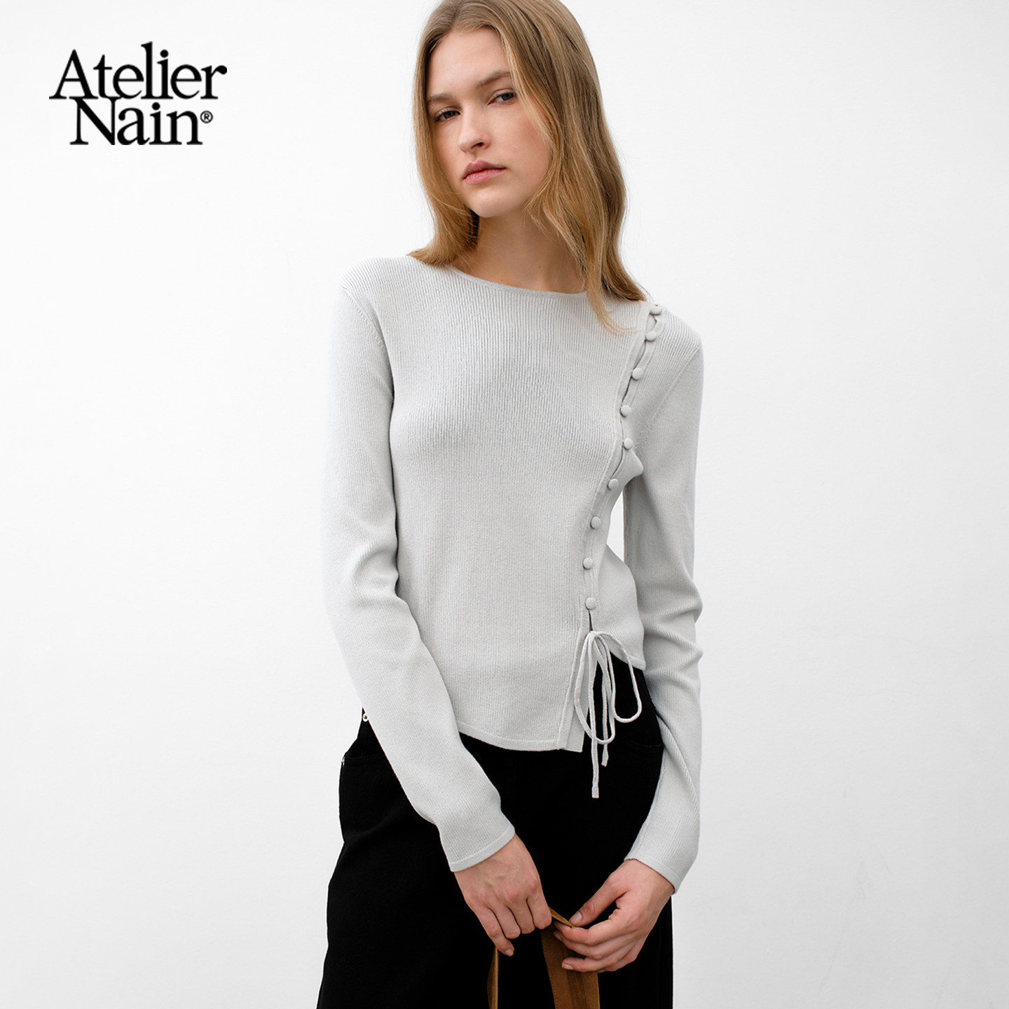 Atelier Nain2026年秋季新款针织衫极简风系扣开衩设计感打底衫女