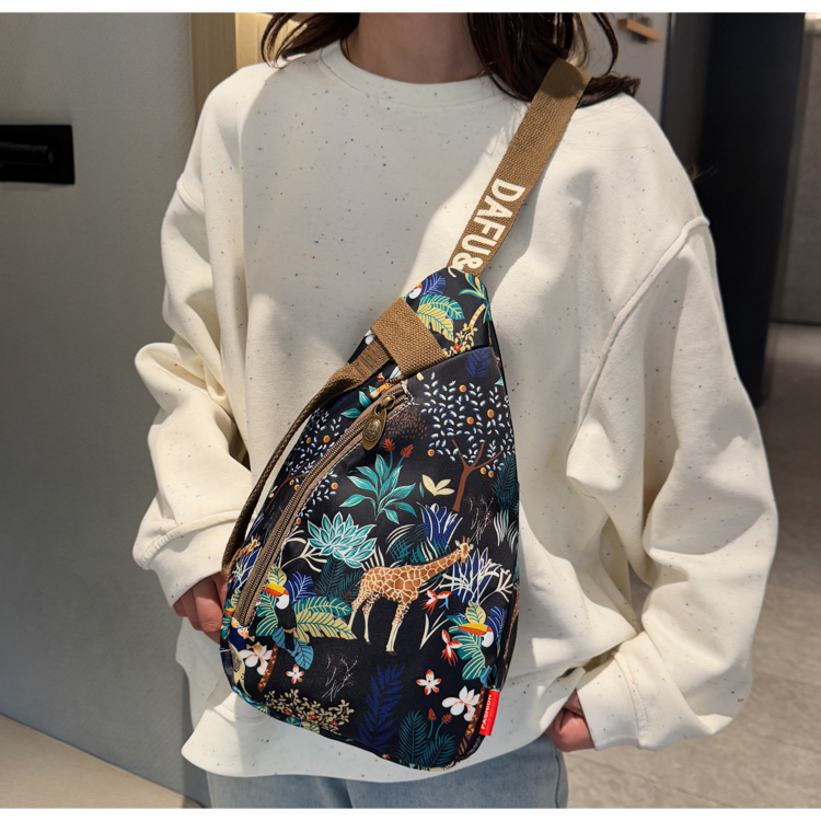 运动斜挎帆布包骑行胸包