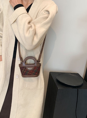 小众设计高级精致mini格子斜挎手拎菜篮子包包女2025新款时尚包包