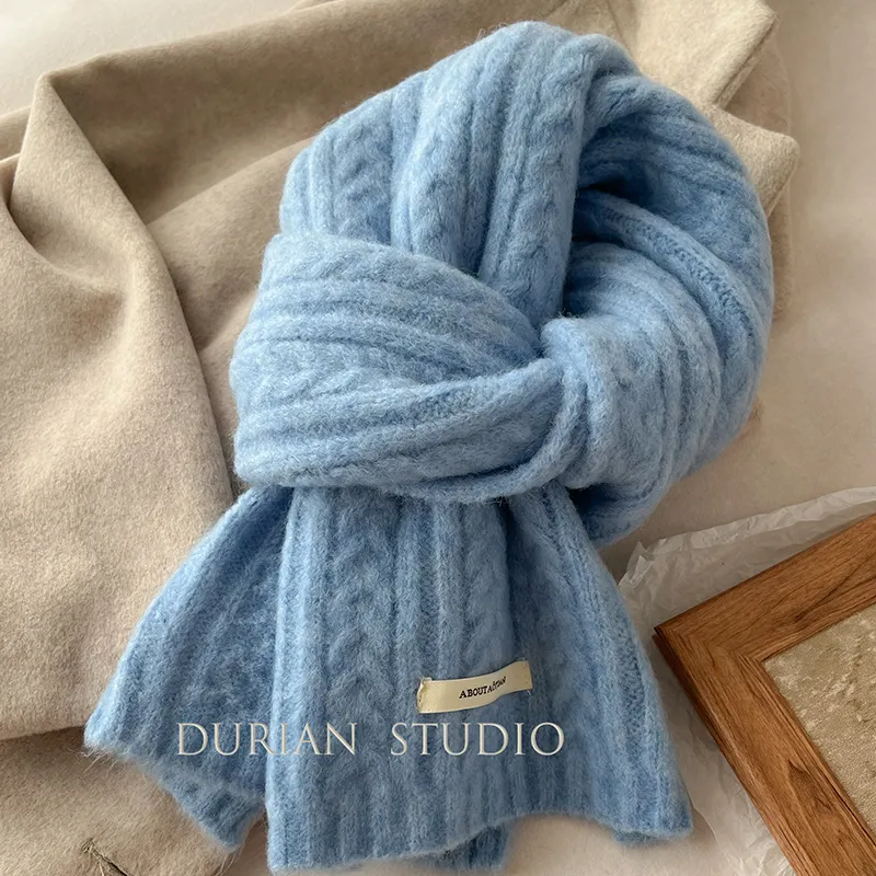 韩系复古奶茶色麻花纹小围巾