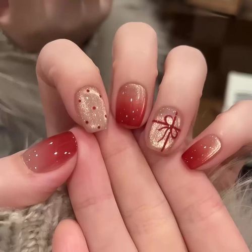 【圣诞甜礼】纯手工穿戴甲新年圣诞猫眼美甲氛围感猫眼气质显白甲