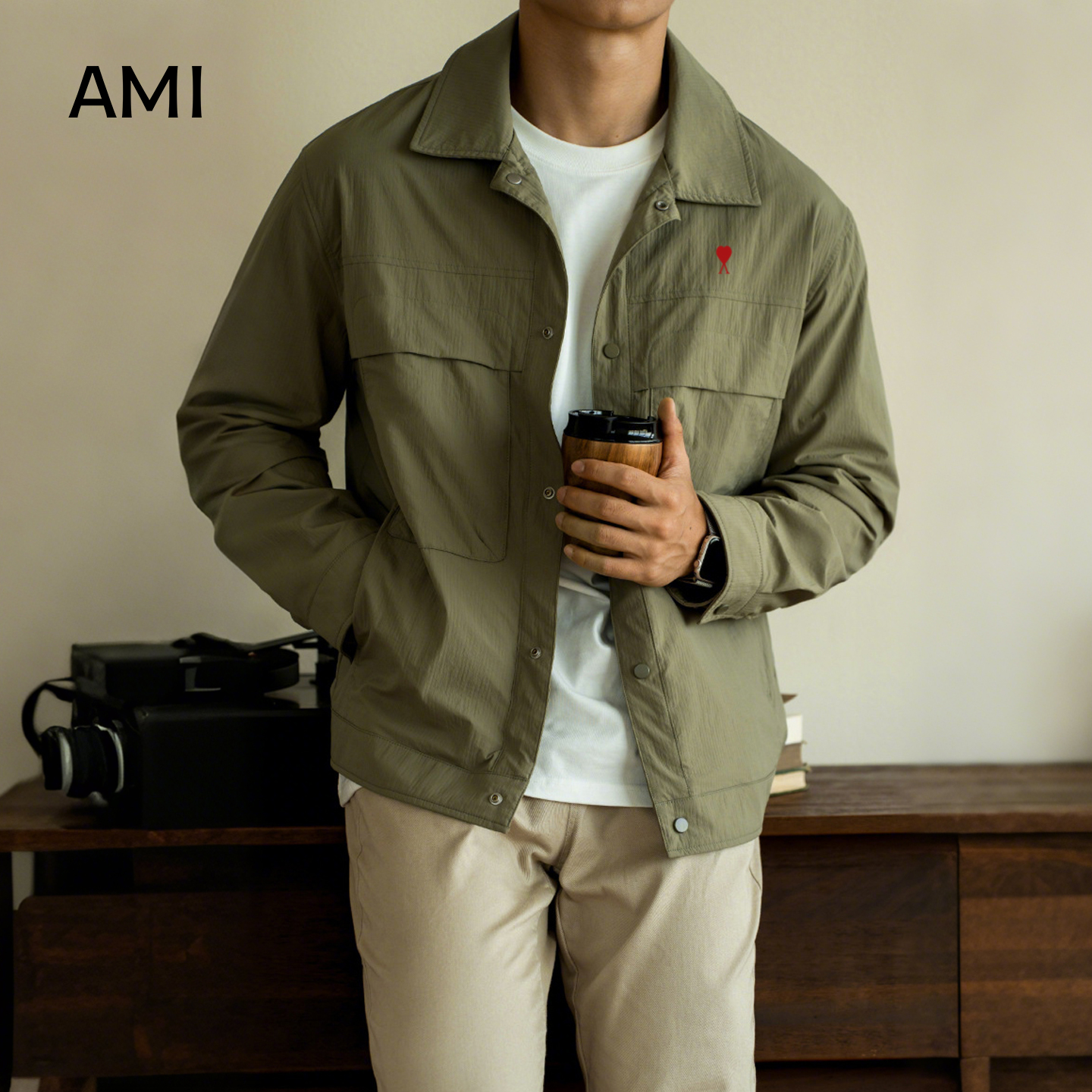 AMI肌理感翻领短款夹克男士