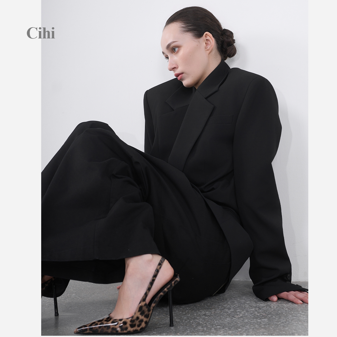 Cihi都市通勤职业装后尖头跟鞋