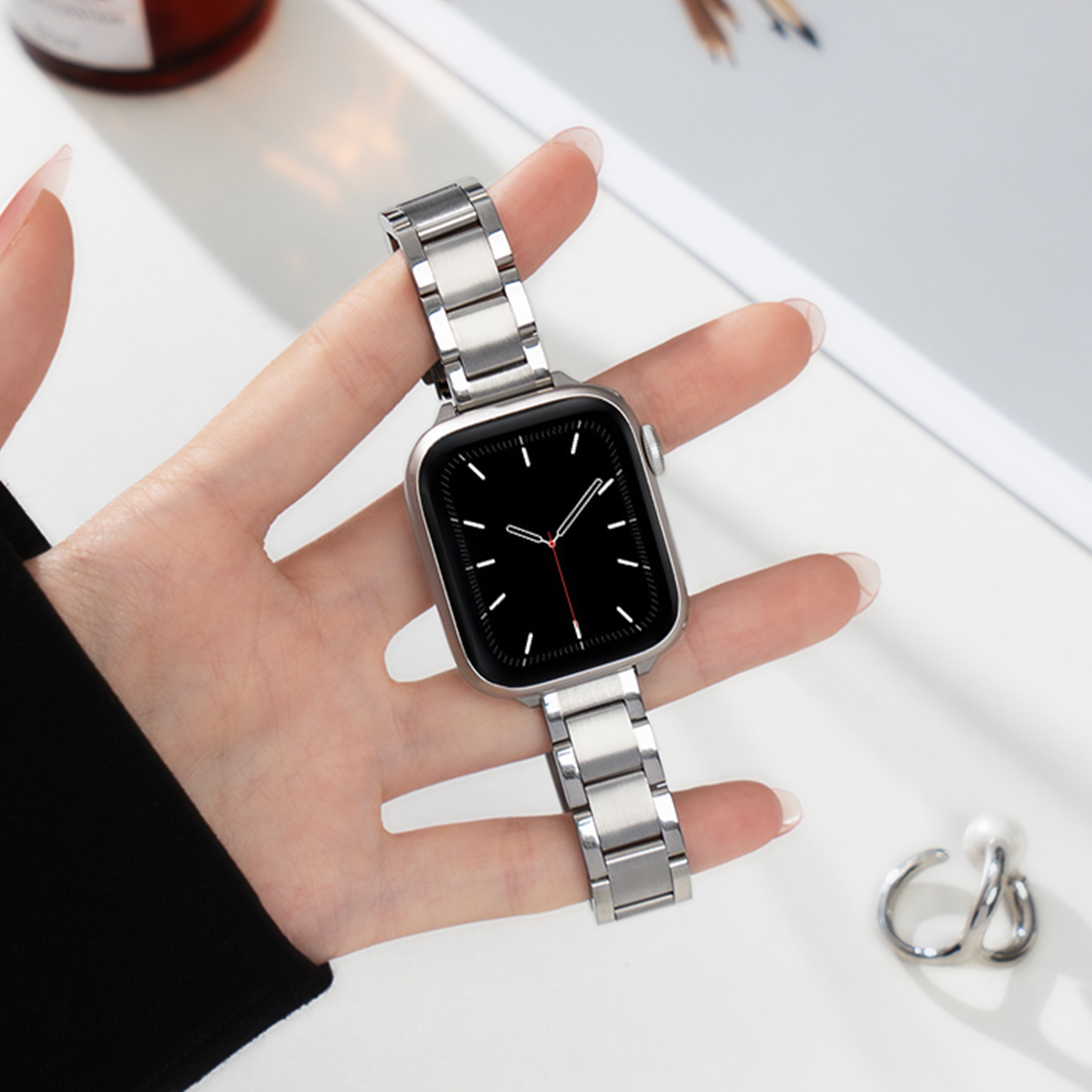 适用于苹果iwatchs10/s9手表表带三株不锈钢金属applewatchs8/7高级新款se蝴蝶扣表链时尚夏季女款Ultra2腕带