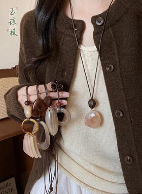 新中式奶咖花朵圆圈吊坠长款项链