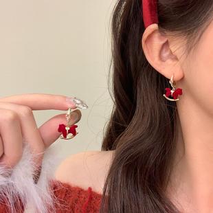 马年本命年红色丝绒小马耳钉气质轻奢高级感耳环新年生肖喜庆耳饰