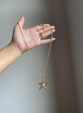 金色海星项链女2025新款轻奢配饰