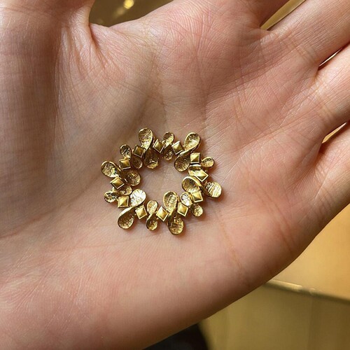 金色花朵戒指2026新爆款精致重工