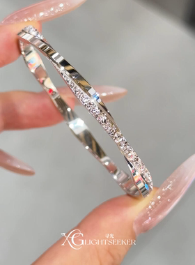 冷淡风银色碎冰冰莫比乌斯环手镯