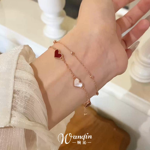 撞色贝母爱心双层手链女轻奢百搭