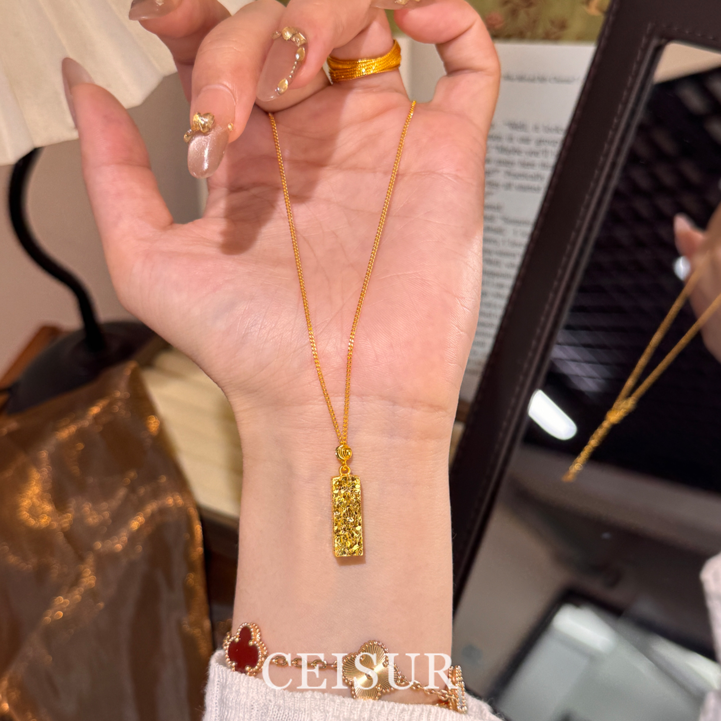 爆闪碎冰冰金色方条吊坠项链复古