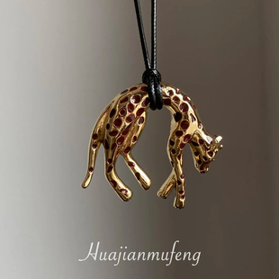 新欧美风黑金钱豹吊坠项链复古老钱风长款 毛衣链辣妹挂脖颈链配饰