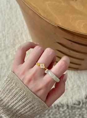 新中式金色四叶花仿玉髓戒指精致