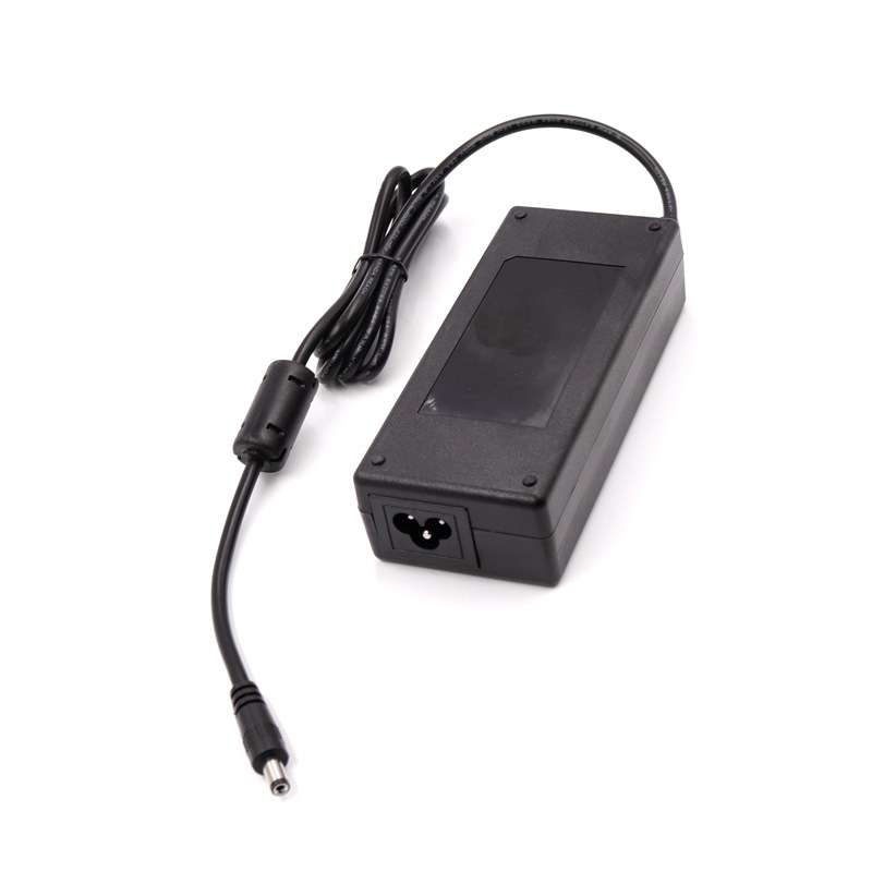 厂家直销19V4.74A带针电源适配器  KC UL CE 3C SAA认证电源