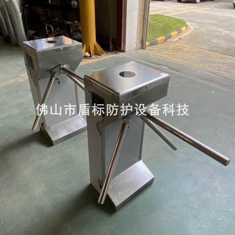 不锈钢三辊闸电控出入口旋转门 入口通道三杆闸门半高通道挡闸机