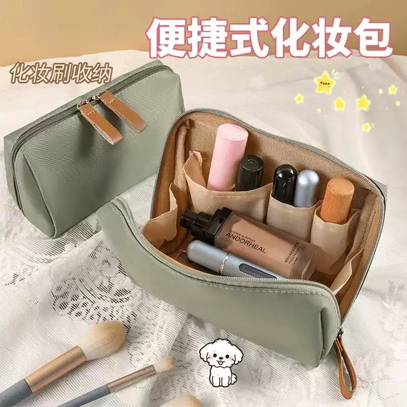 新款化妆包女便携式手包旅行小号