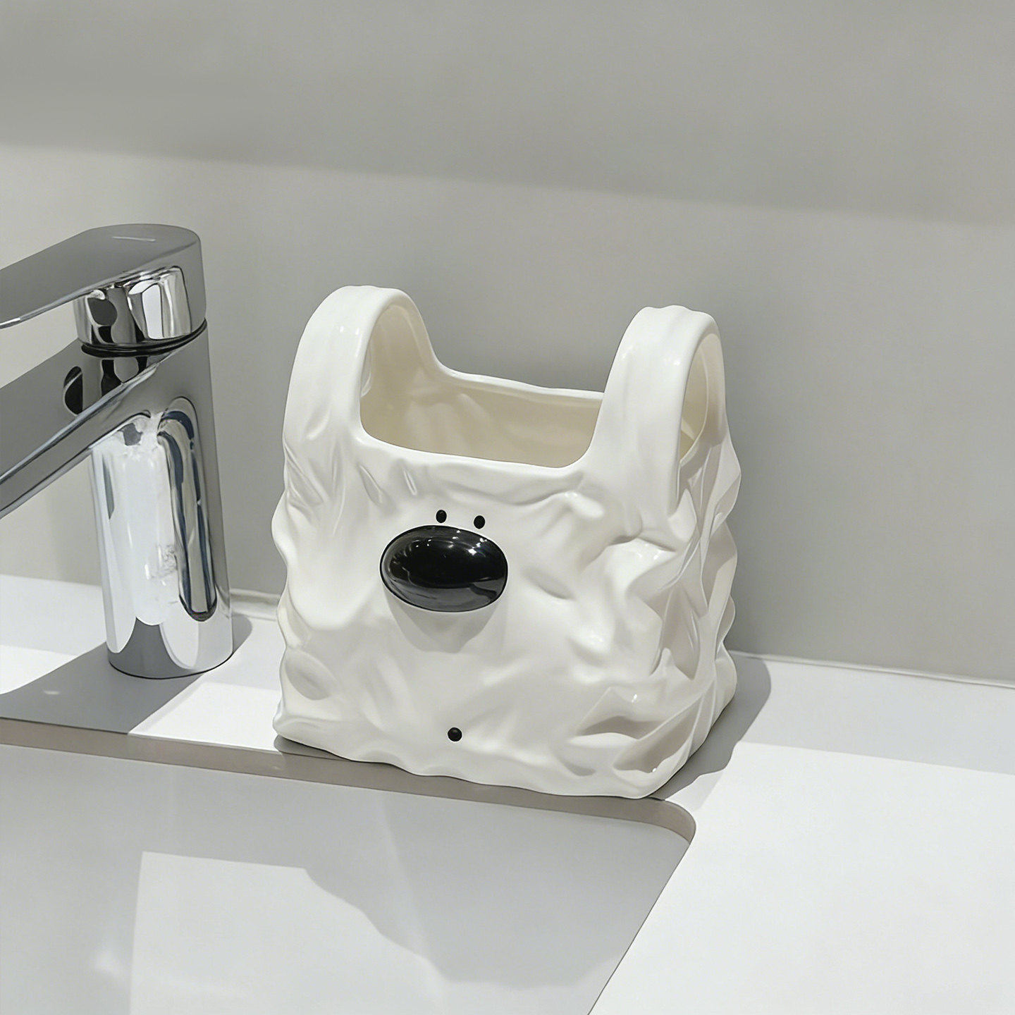 牙膏牙刷置物架化妆刷陶瓷收纳筒洗手台镜前台面杂物洗脸巾收纳盒