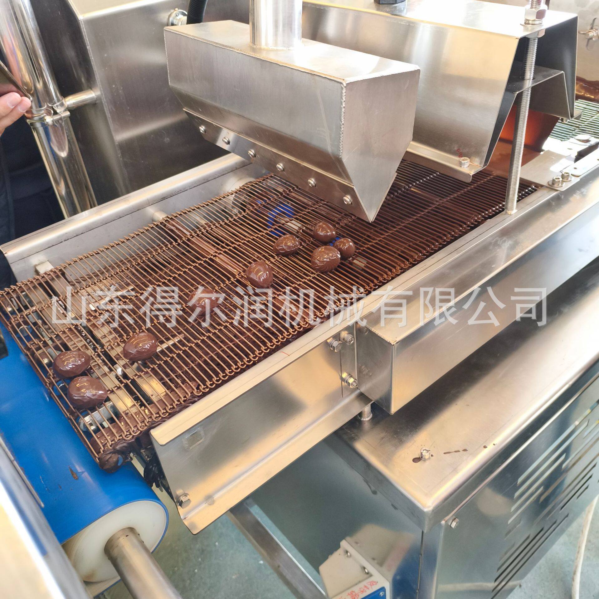 全自动巧克力水果生产线鲜果脆巧冰巧克力涂层机黑白色裹涂2遍