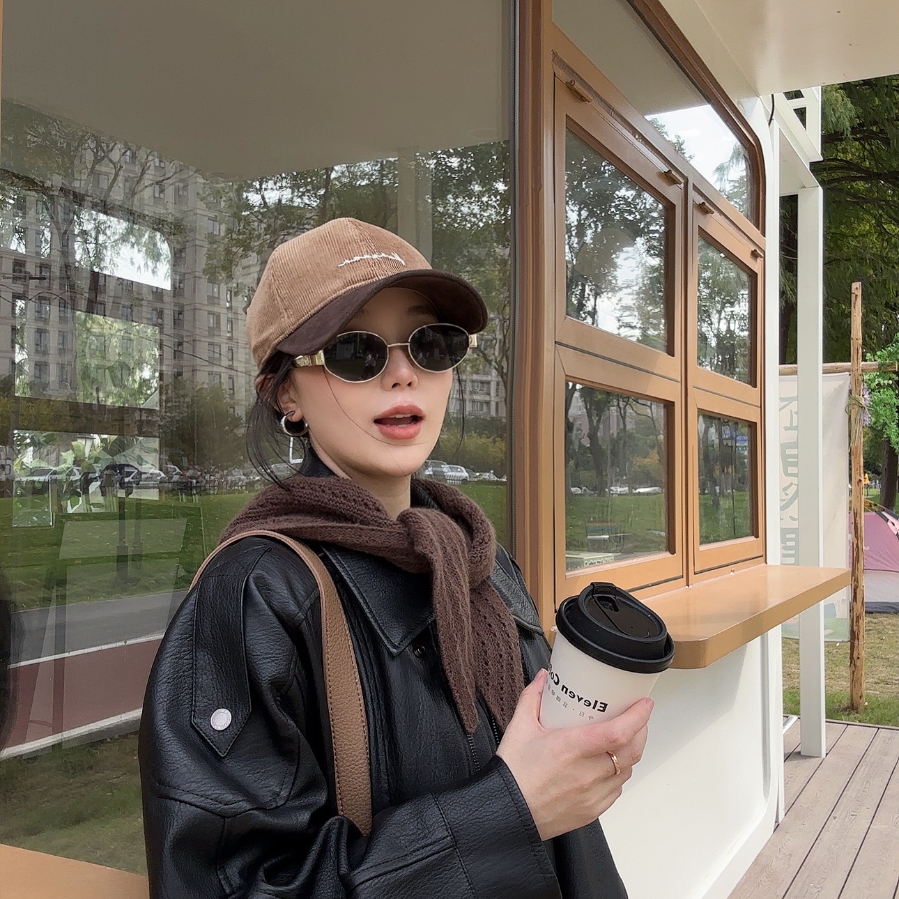 太一 潮流软顶棒球帽女灯芯绒字母秋冬款时尚拼接个性百搭鸭舌帽